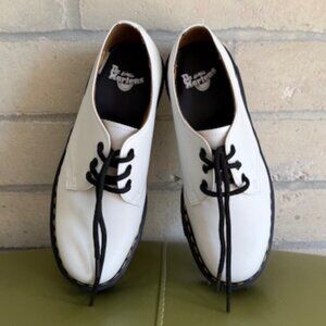 Dr. Martens 1461 quad white oxford shoe size US W 10 / UK 8